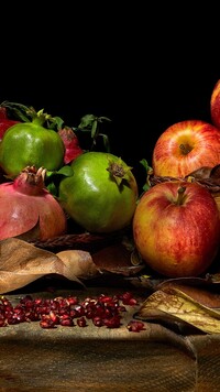 Jabłka i granaty