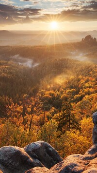Park Narodowy Saskiej Szwajcarii w promieniach słońca