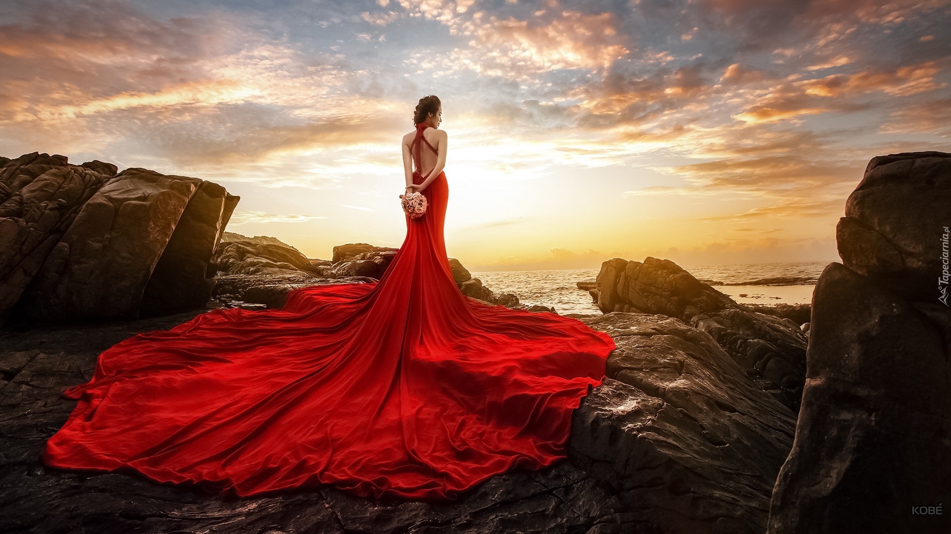 Красное Платье Солнце