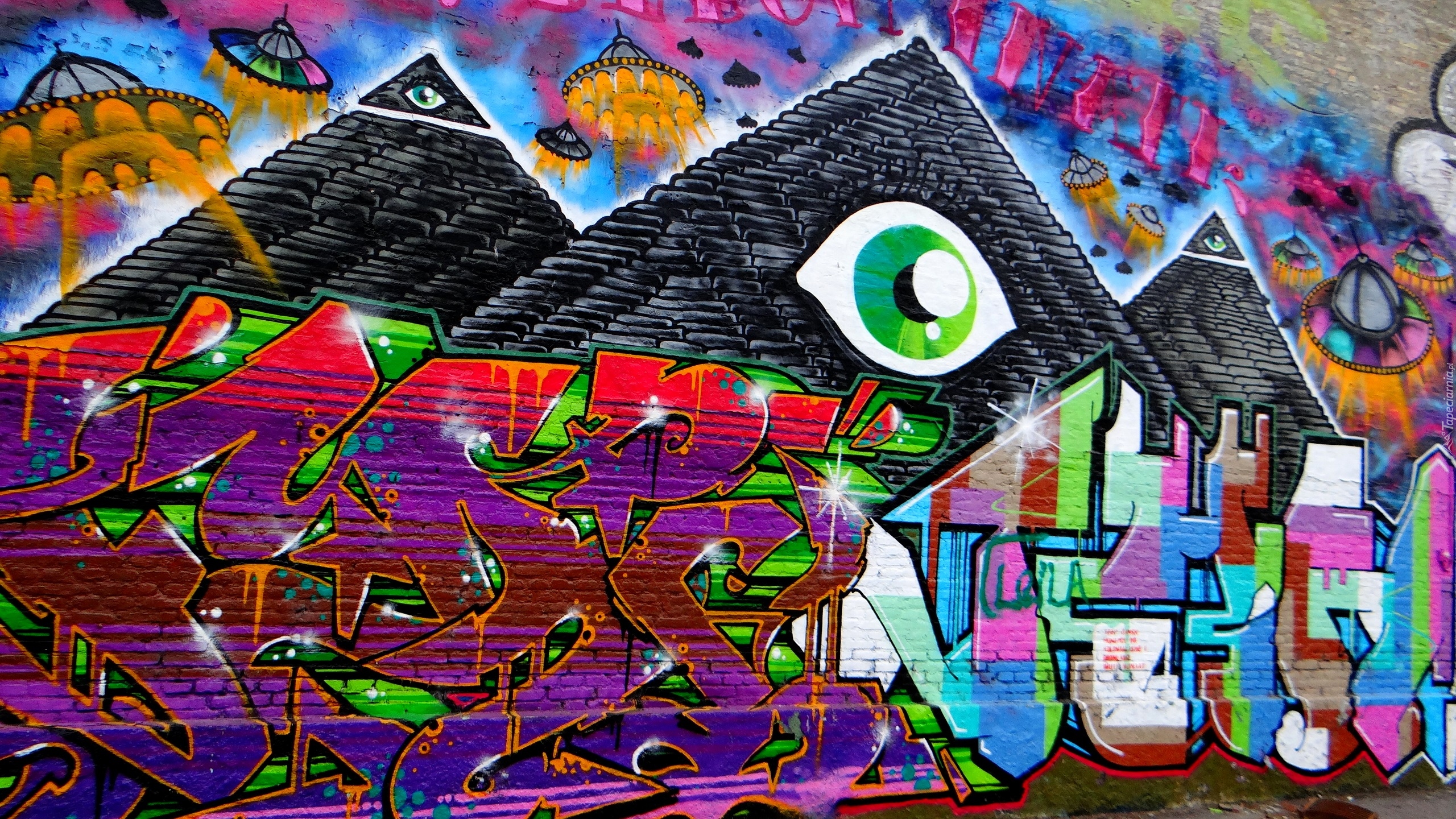 Graffiti, Mur, Piramidy
