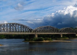 Polska, Toruń, Most kolejowy im. Ernesta Malinowskiego, Rzeka, Chmury