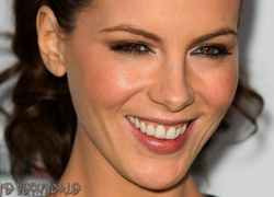 Uśmiechnięta, Kate Beckinsale