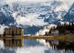 Zima, Jezioro, Góry, Hotel