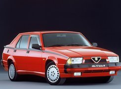 Alfa Romeo 75, Turbo