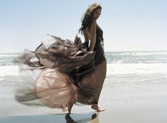 Leona Lewis, Zwiewna, Suknia, Plaża