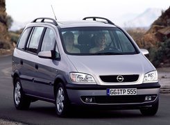 Opel Zafira, Dwie Kobiety