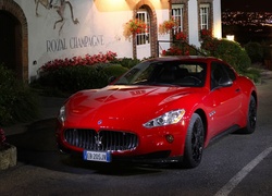 Maserati Gran Turismo, Wielka, Atrapa