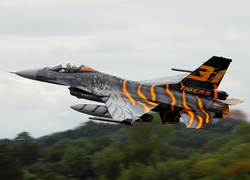 Amerykański wielozadaniowy myśliwiec F-16