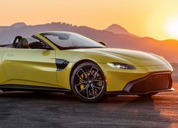 Aston Martin Vantage, Żółty
