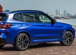 Niebieskie, BMW X3 M Competition, Bok
