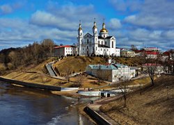 Miasto, Rzeka Dźwina, Wzgórze, Cerkiew Zaśnięcia Najświętszej Maryi Panny, Klasztor Bazylianów, Witebsk, Białoruś