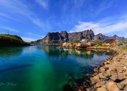Norwegia, Lofoty, Góry, Domy, Morze Norweskie, Kamienie, Niebo