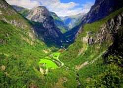 Góry, Dolina Naeroydalen, Szczyt Jordalsnuten, Norwegia
