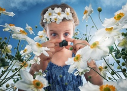 Dziewczynka, Kwiaty, Zawilce, Aparat fotograficzny, Śmieszne