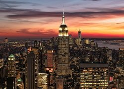 Wschód słońca, Wieżowiec, Empire State Building, Domy, Manhattan, Nowy Jork, Stany Zjednoczone