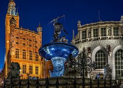 Fontanna Neptuna, Ratusz, Muzeum Historii Miasta Gdańska, Dwór Artusa, Noc, Gdańsk, Polska