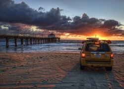 Ford Escape Hybrid, Plaża, Molo, Zachód słońca, Chmury