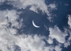 Księżyc i chmury