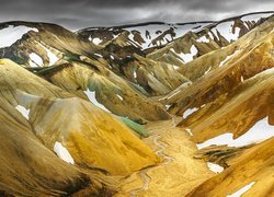 Islandia, Landmannalaugar, Tęczowe Góry, Wąwóz, Śnieg