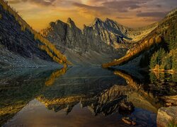 Zalesione, Góry, Canadian Rockies, Jezioro, Agnes Lake, Skały, Odbicie, Park Narodowy Banff, Kanada