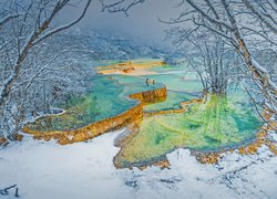 Zima, Drzewa, Śnieg, Rzeka, Sadzawki tarasowe, Kaskada, Dolina Huanglong, Chiny