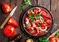 Pomidory, Miska, Sałatka, Cebula, Pietruszka, Nóż