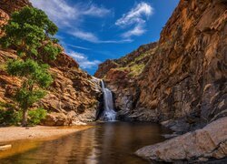 Stany Zjednoczone, Arizona, Tucson, Skały, Wodospad, Tanque Verde Falls, Drzewa
