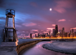 Wieżowce w Chicago nocą