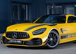 Żółty Mercedes AMG GT R Pro BSTC Performance