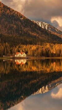 Hotel Seehaus pod lasem nad jeziorem Anterselva Lake