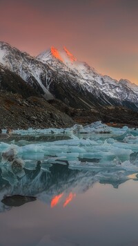 Lód na jeziorze Tasman Lake