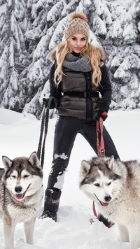 Zimowy spacer z psami