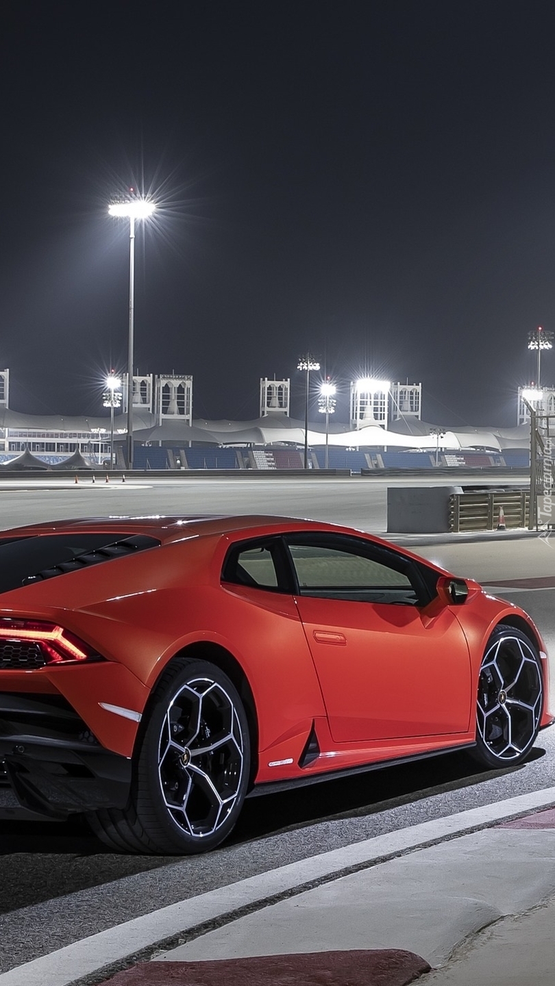 Czerwony Lamborghini Huracan