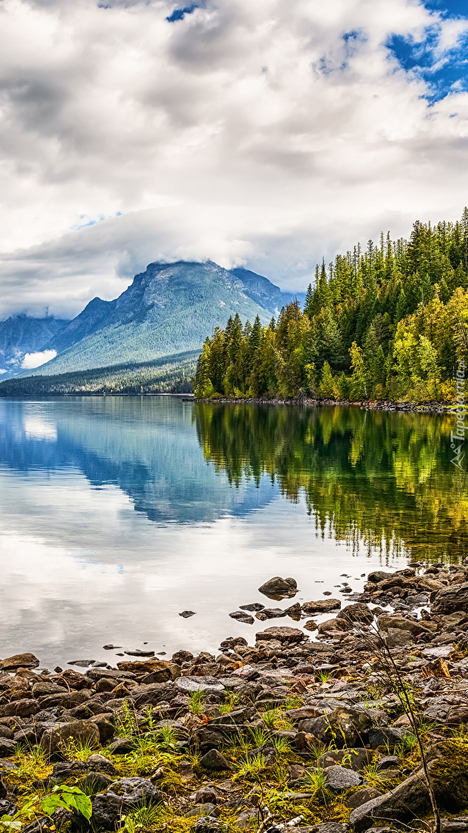 Górskie jezioro Lake McDonald