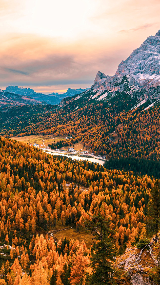 Jesień w Cadini di Misurina w Dolomitach