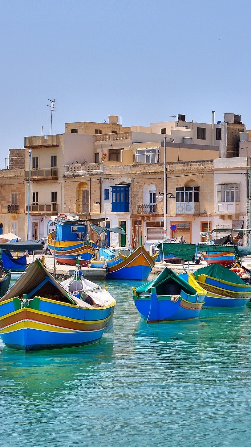 Łodzie na przystani w Marsaxlokk