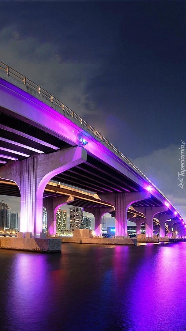 Most w Miami nocą
