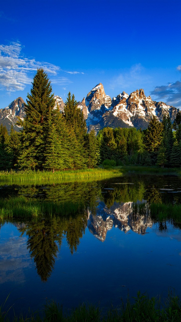 Odbicie gór Grand Teton w rzece Snake River