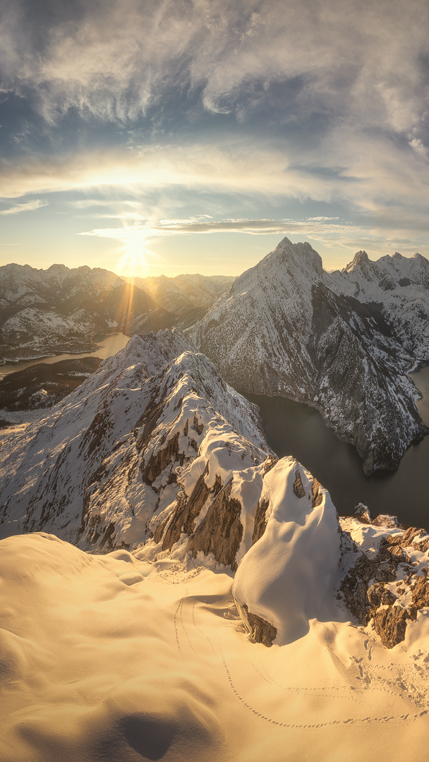 Ośnieżony masyw Picos de Europa w Górach Kantabryjskich