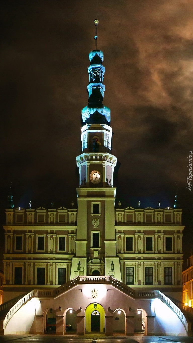 Ratusz w Zamościu nocą