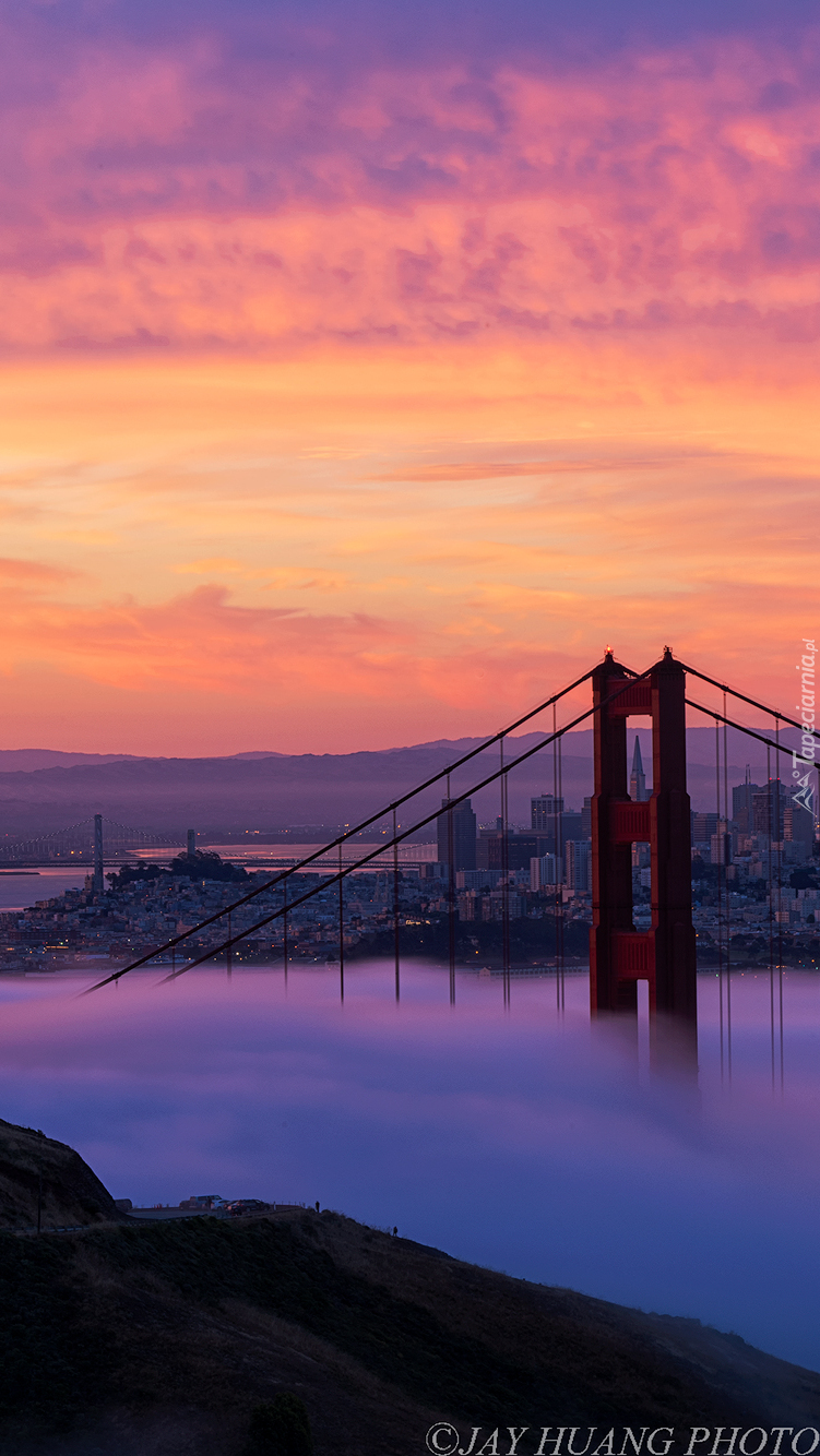Wschód słońca nad mostem Golden Gate