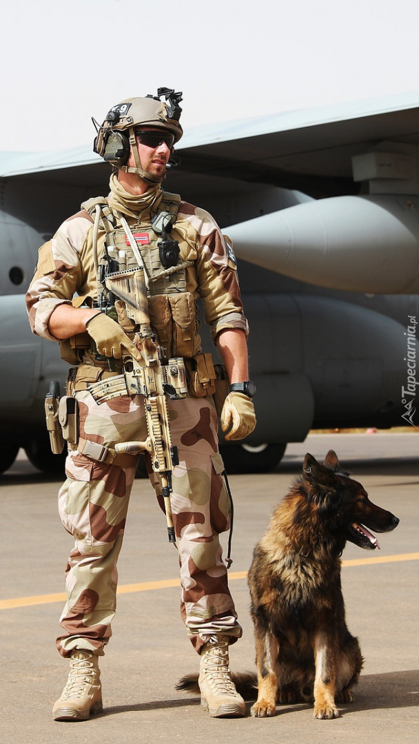 Żołnierz z psem
