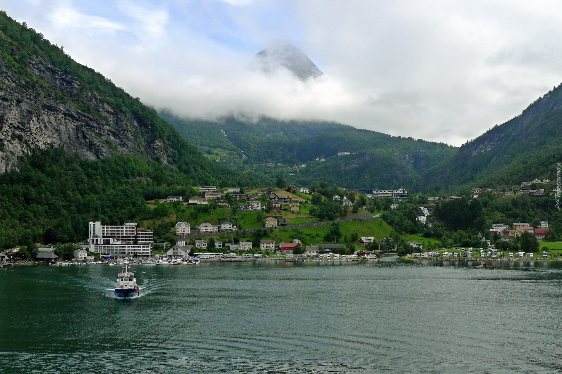 Norwegia, Geiranger, Jezioro, Miasto, Góry, Lasy