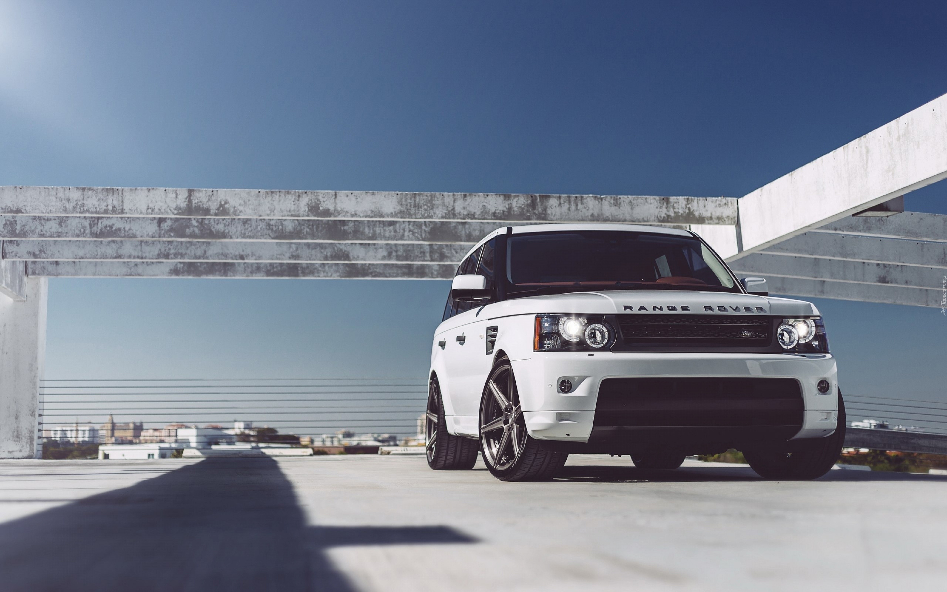 Biały, Range Rover