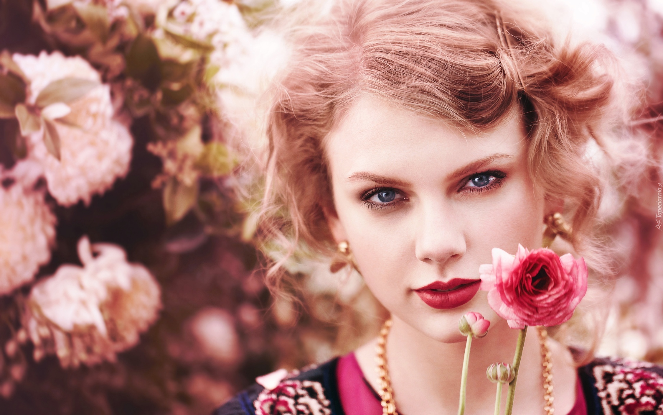 Kobieta, Taylor Swift, Kwiaty, Makijaż