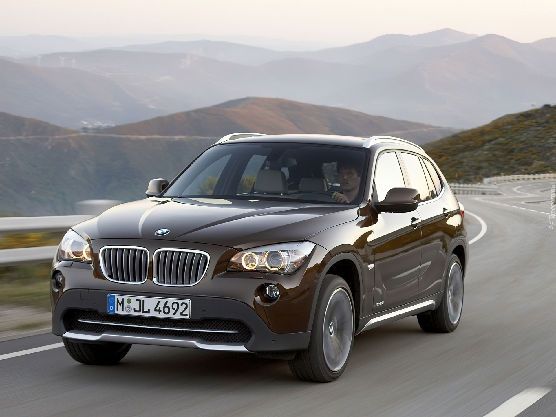 Bmw x1 e84. BMW x1 2011. BMW x1 e84 m. BMW x1 e84 дорестайлинг.