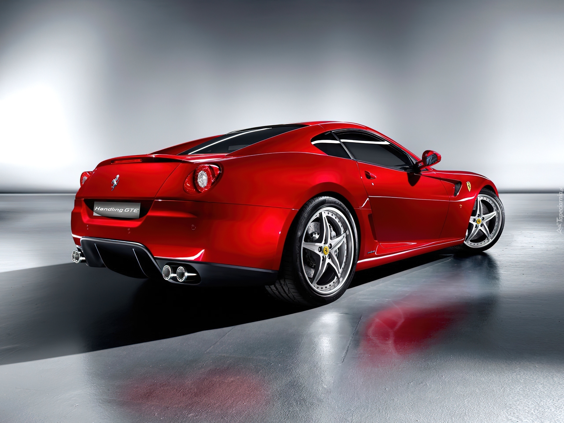 Ferrari 599, Delikatny, Spojler