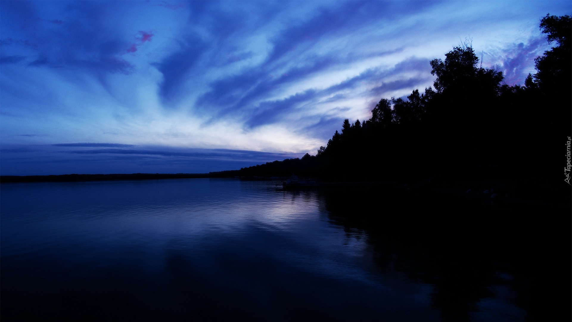 Niebieskie, Jezioro