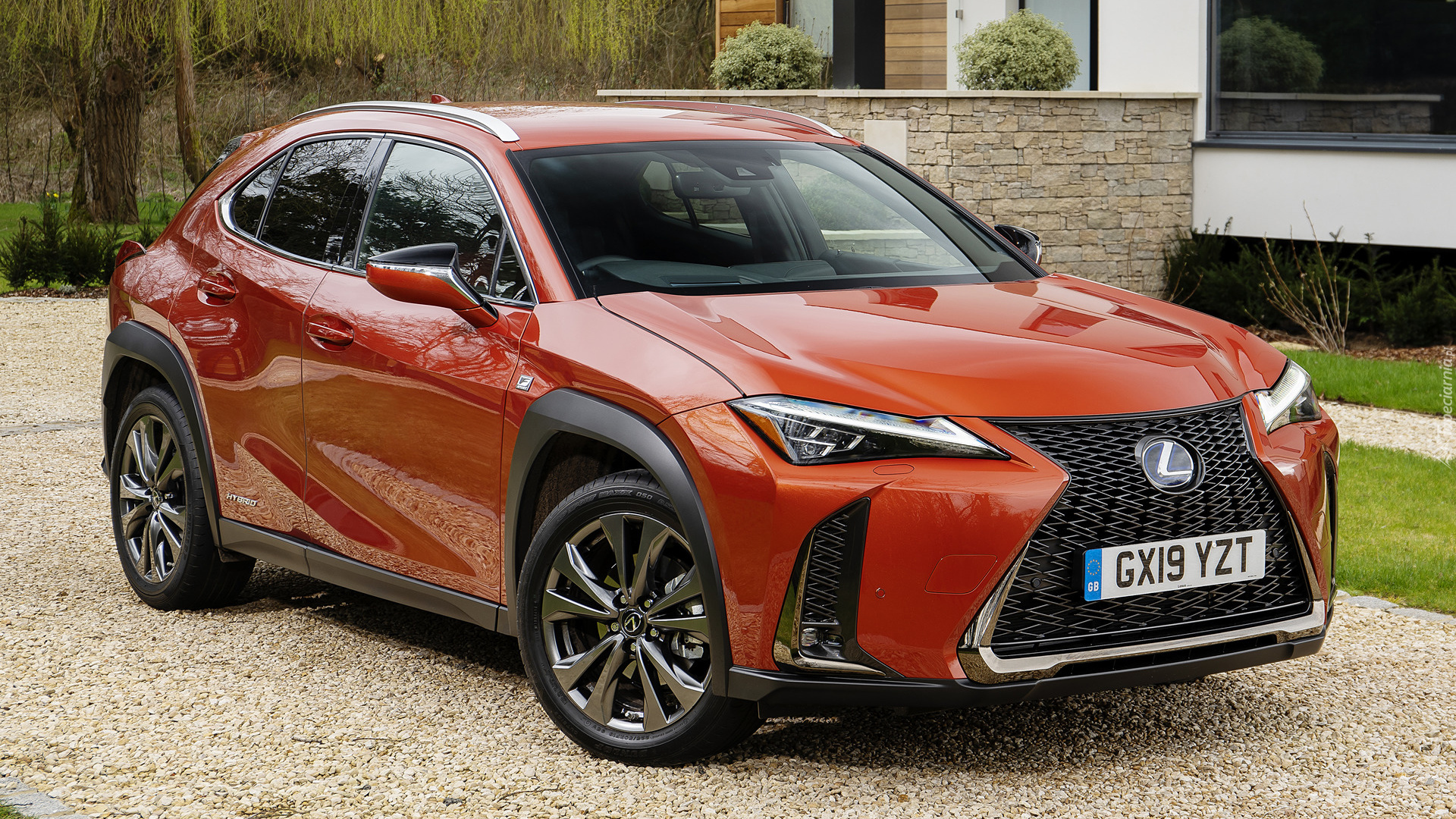 Lexus UX, Hybryda, Przód, Bok