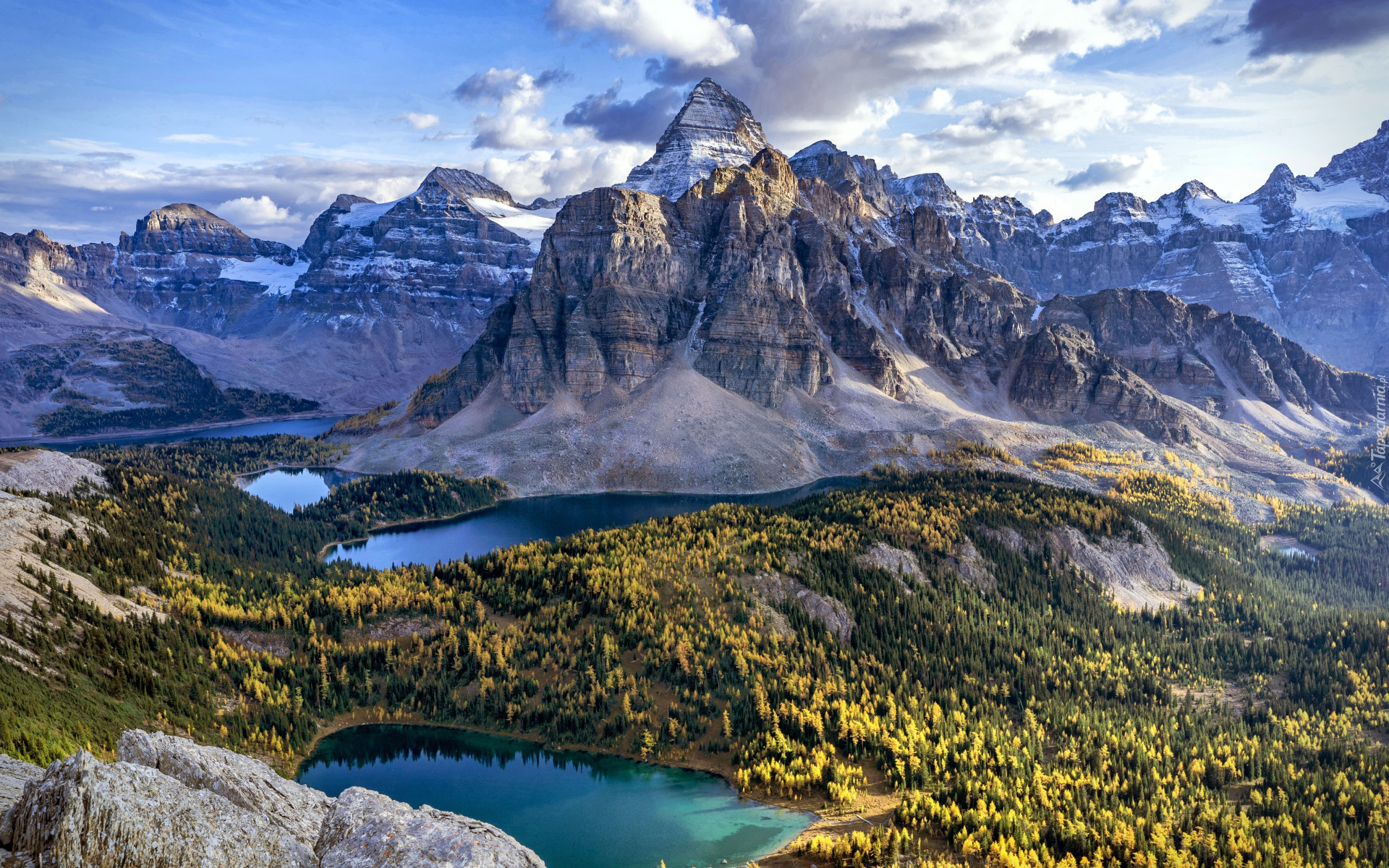 Kanada, Alberta, Góry Skaliste, Mount Assiniboine, Lasy, Jeziora